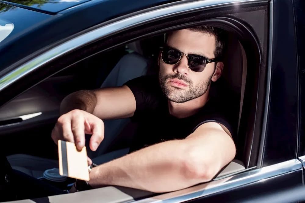 Gdzie wyrobić kartę kierowcy? Odkryj najlepsze miejsca i porady