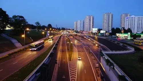 Ile można jechać na autostradzie w Polsce? Sprawdź limity prędkości